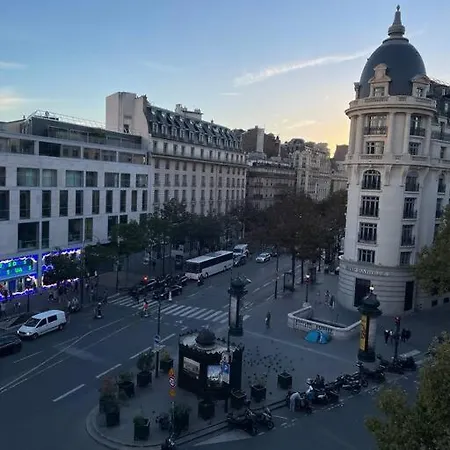 Fabulous In Heart Of * Paris